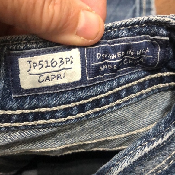 Miss Me Capri’s - Picture 11 of 11